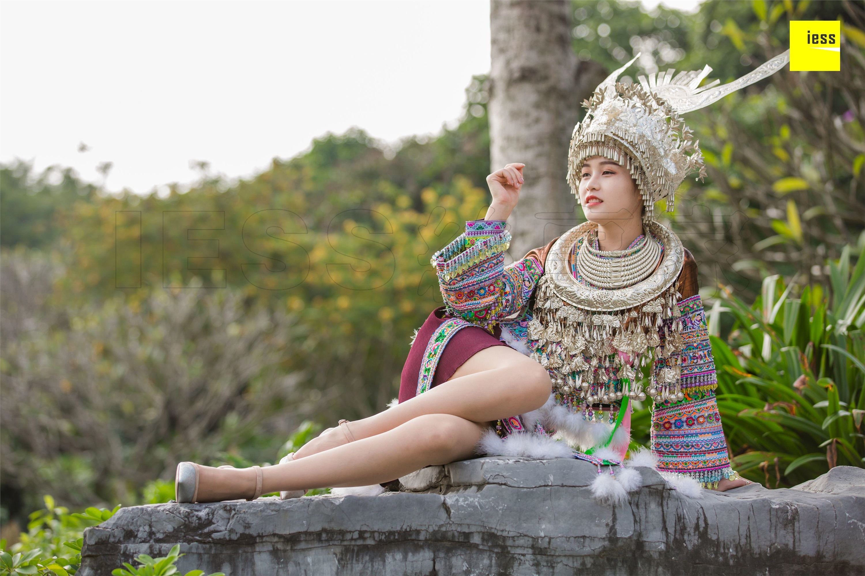 IESS异思趣向 2018.12.04《魔鬼周三》特刊45期：九妹- 穿丝袜的苗族九妹